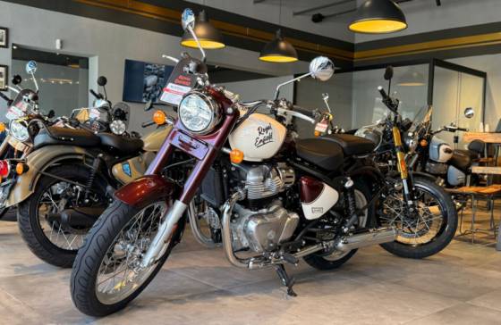 ROYAL ENFIELD CLASSIC 650 VALLAM RED 